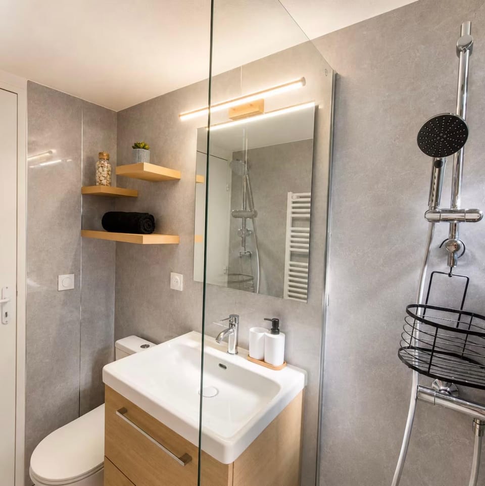 Shower, Bathroom, heating