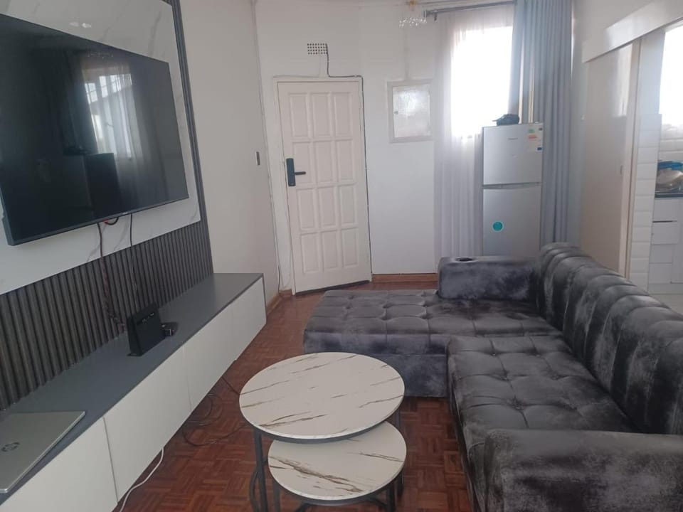 1 Bed Flat 8th and Livingstone Apartment in Harare
