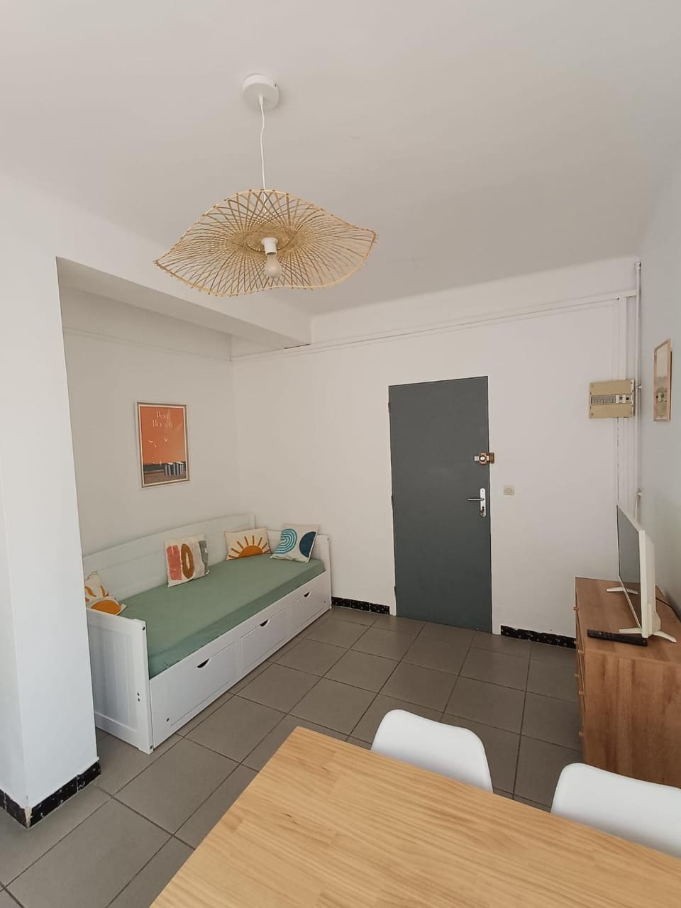 Appartement Rénové Centre Village & Plage Apartment in Port-la-Nouvelle
