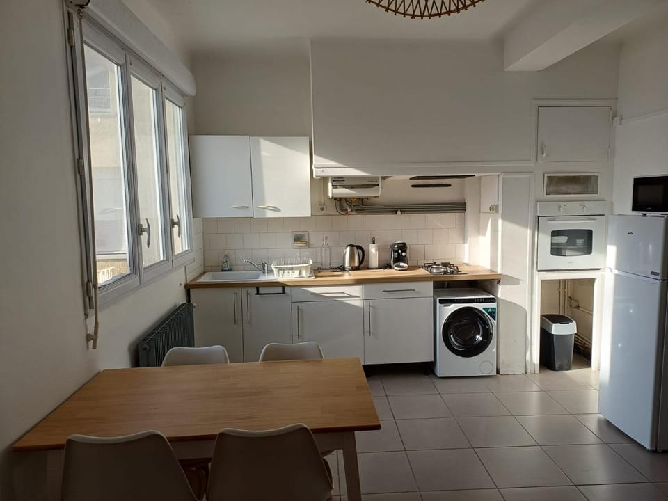 Appartement Rénové Centre Village & Plage Apartment in Port-la-Nouvelle