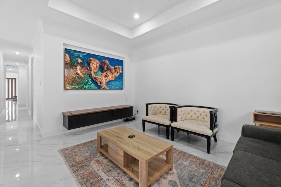 Brand New Guest House, Modern, Stylish & Comfortable Bed and Breakfast in Adelaide