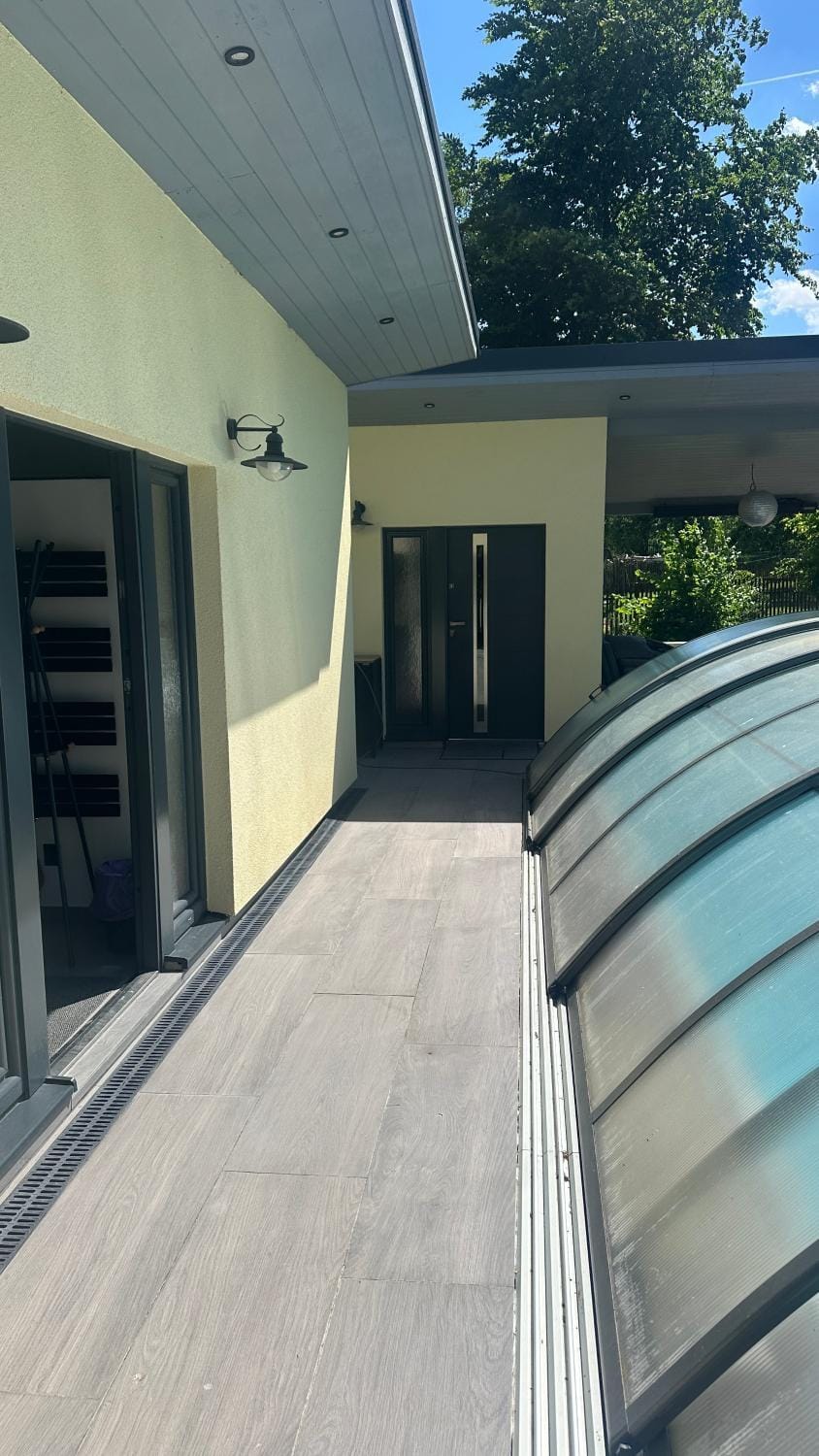 Property building, Swimming pool