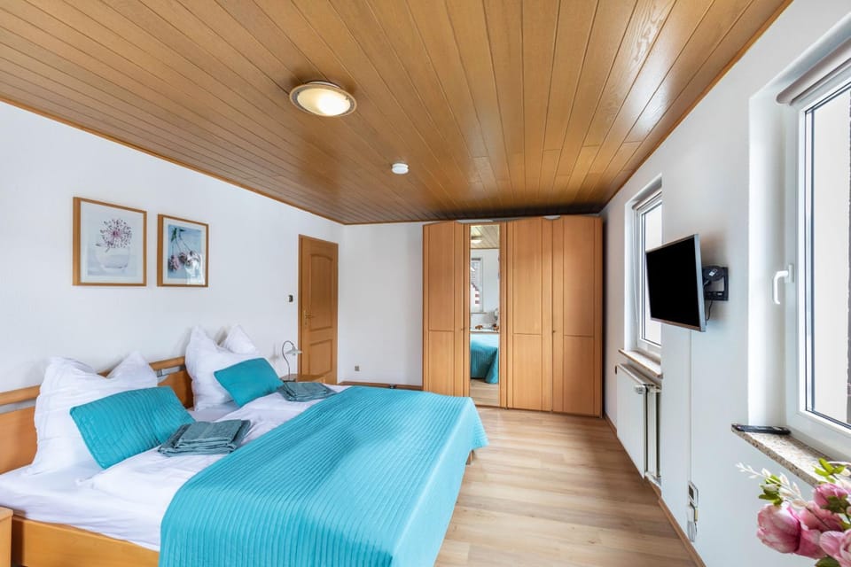 Living room, Bedroom