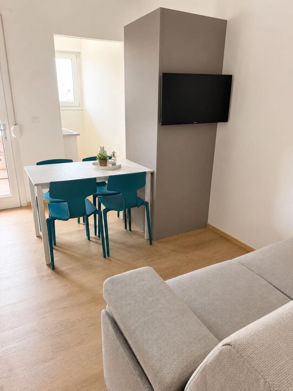 Communal lounge/ TV room, TV and multimedia, Living room, Evening entertainment