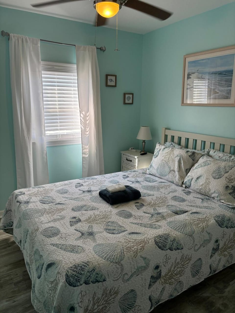 Salty Air Retreat on Carolina Beach - Oceanview Apartment in Carolina Beach