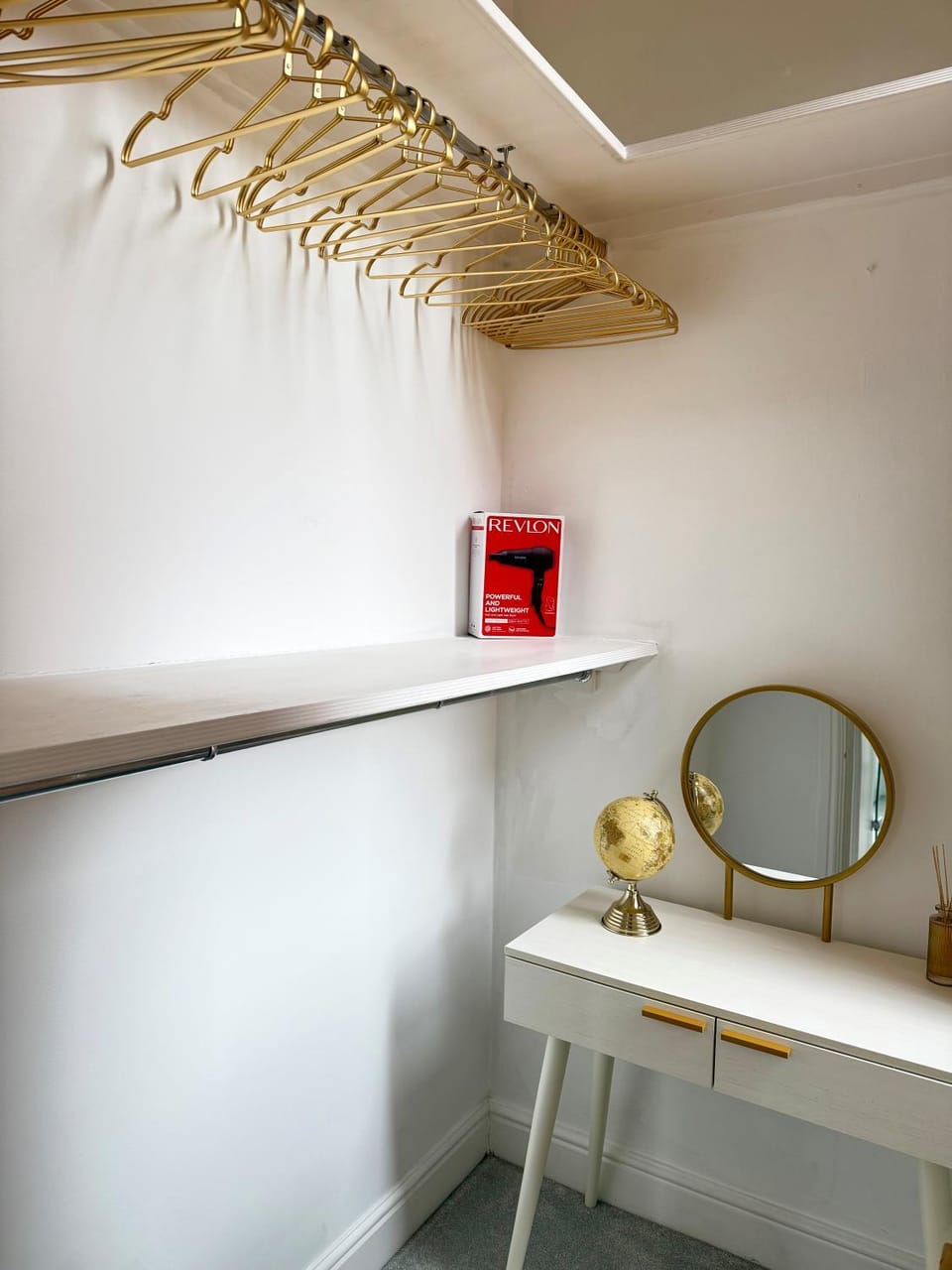 Luxury Home in Repton Park Apartment in Ilford