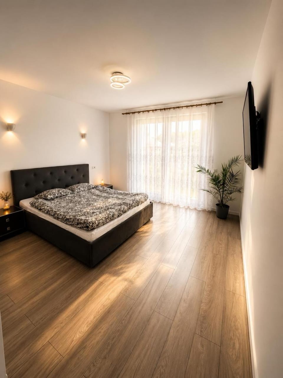 Bed, Photo of the whole room, Bedroom