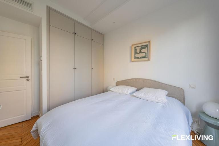 Spacious T4 near Olympiades Paris 13th Apartment in Paris