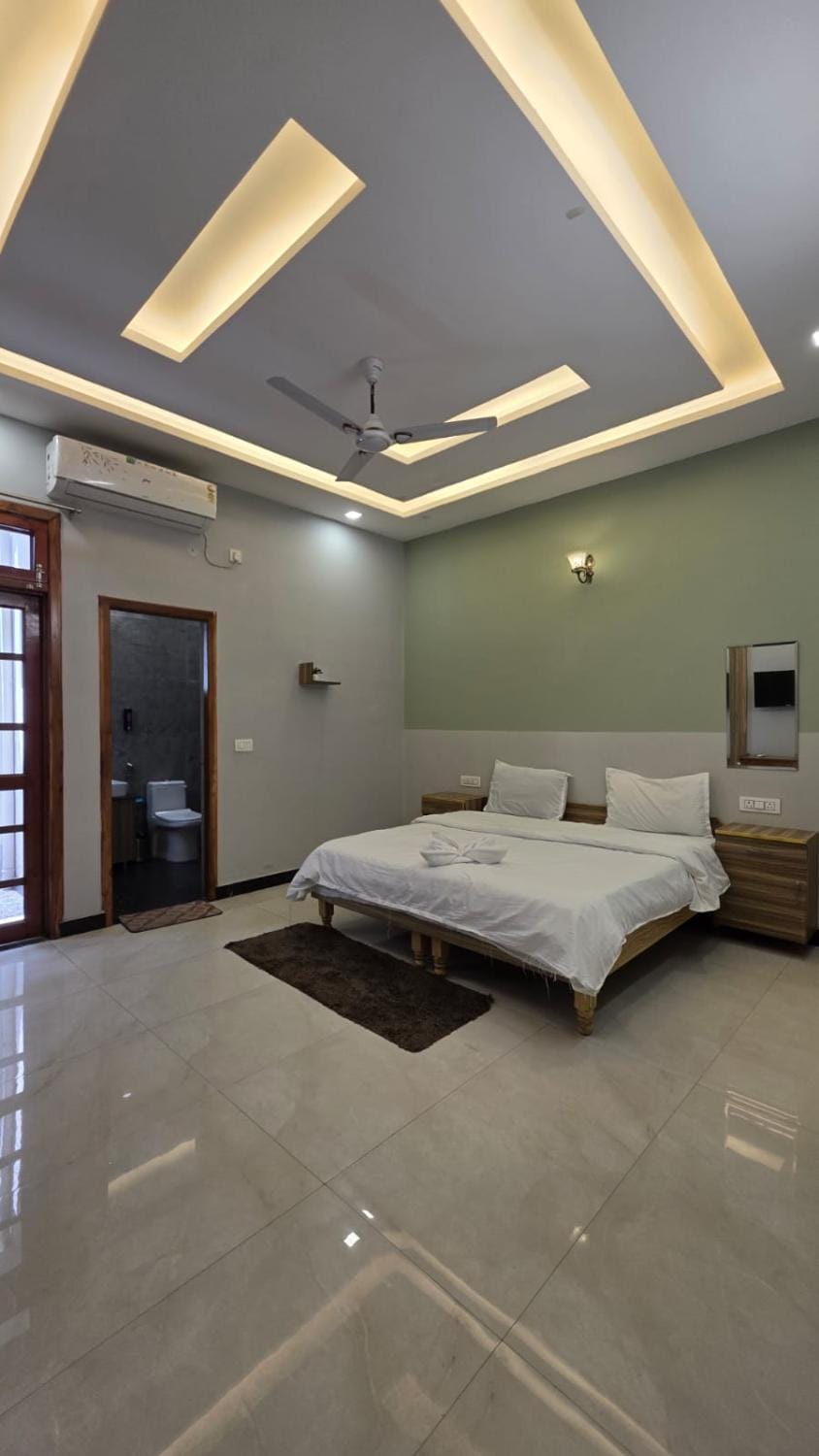 Sunhill Boutique Homestay by Lux Himalaya 6-Bhk Apartment in Uttarakhand