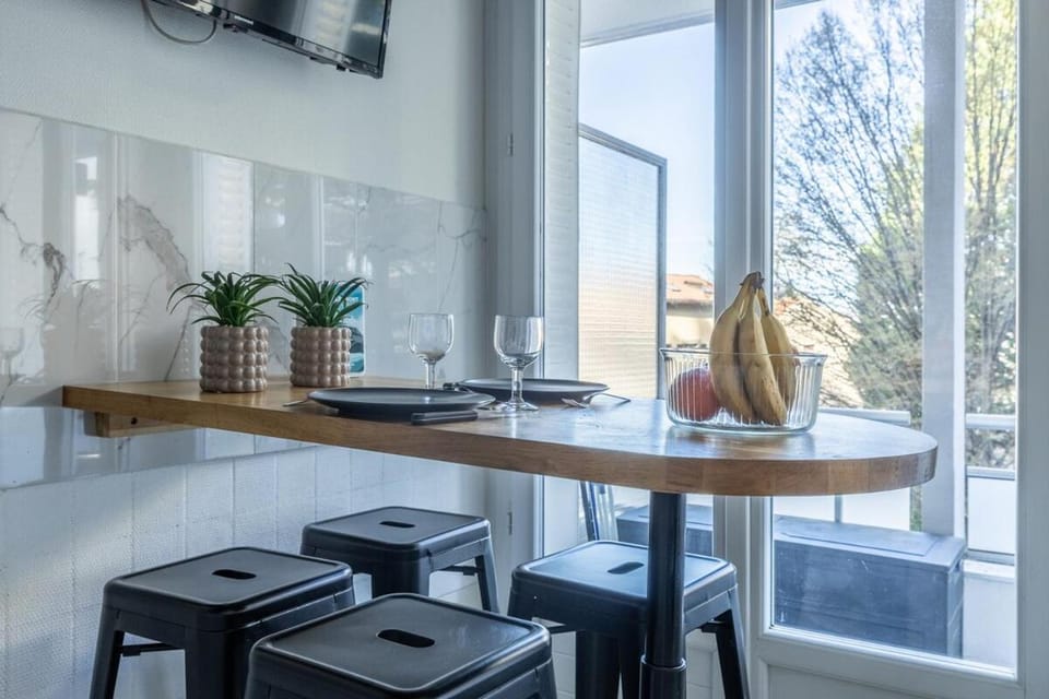 Thermes - Apt balcon 5 min des thermes Royat calme Apartment in Clermont-Ferrand