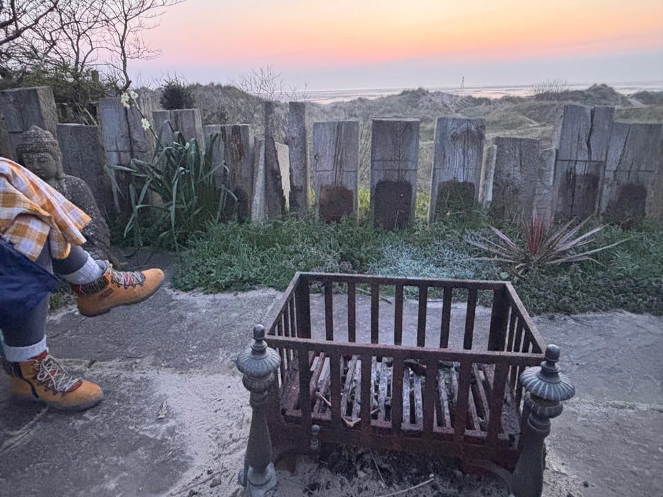 Sleeps 5 families parking coastal pet House in West Lancashire District