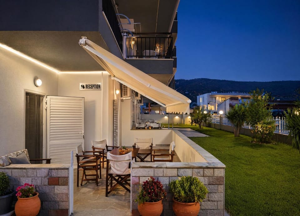 Property building, Patio, Night, Natural landscape, View (from property/room), Balcony/Terrace, Dining area, Mountain view