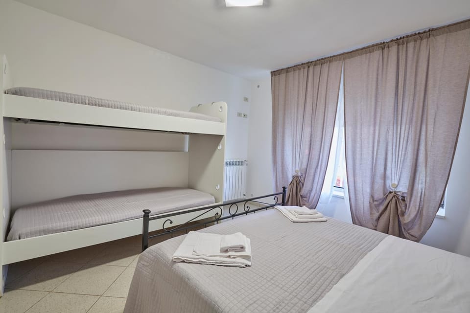 Appartamento Pozzuoli a due passi dalla metro Apartment in Pozzuoli
