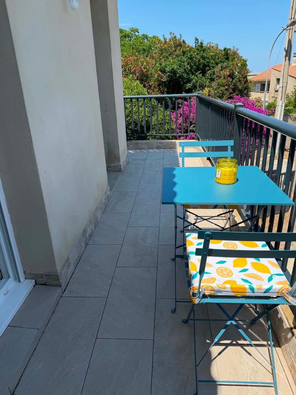 Property building, Balcony/Terrace