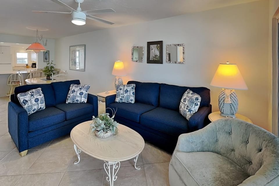 Living room, Seating area, furniture