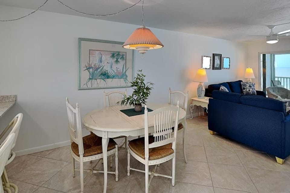 Living room, Seating area, Dining area, Sea view, furniture