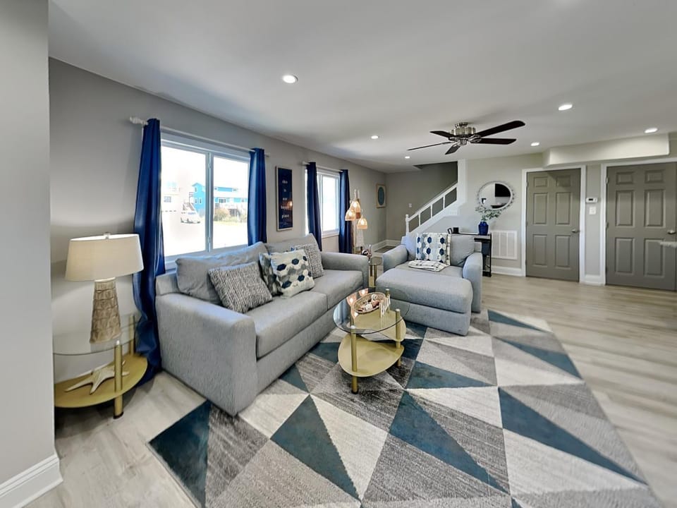 Living room, Seating area, furniture