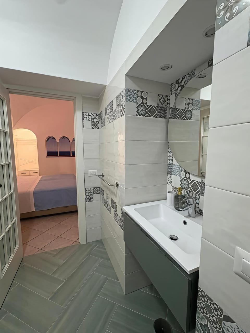 Shower, Bathroom