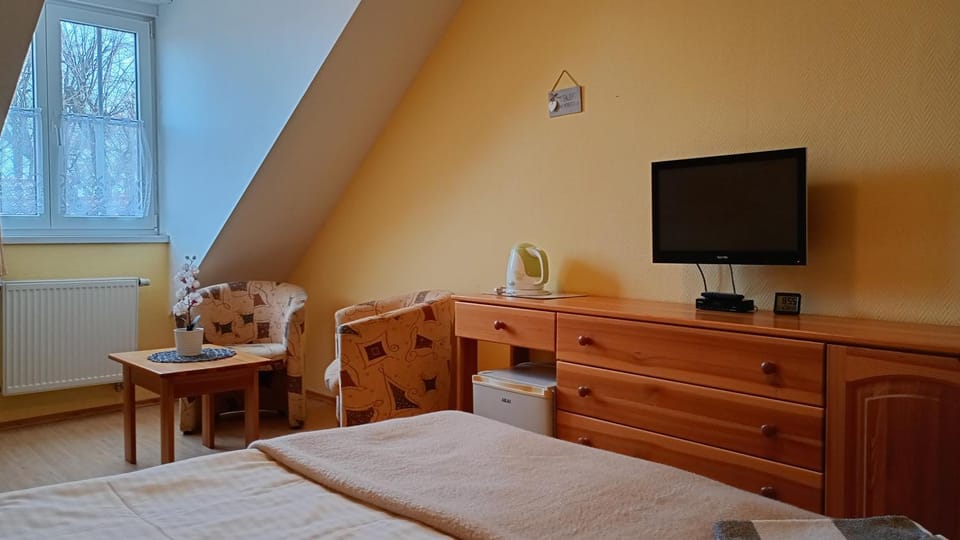 TV and multimedia, Seating area