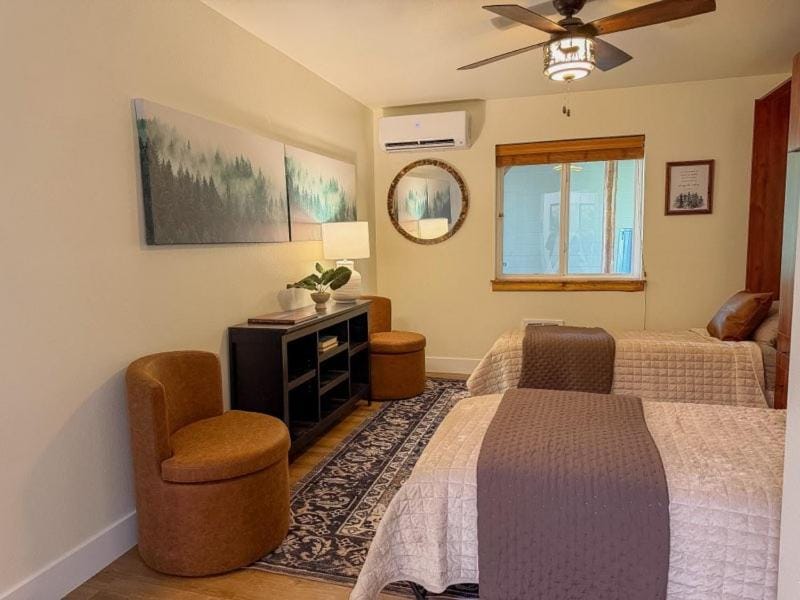 Timber Circle, Luxury Retreat House in McCall