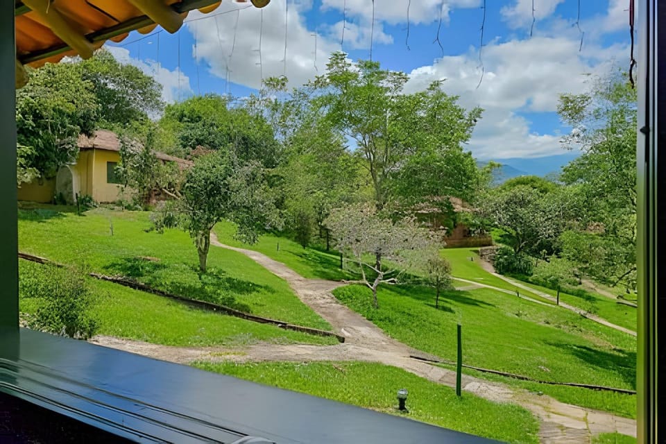 Chalé na serra, com lareira, sauna e piscina Apartment in State of São Paulo