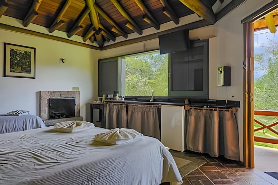 Chalé na serra, com lareira, sauna e piscina Apartment in State of São Paulo