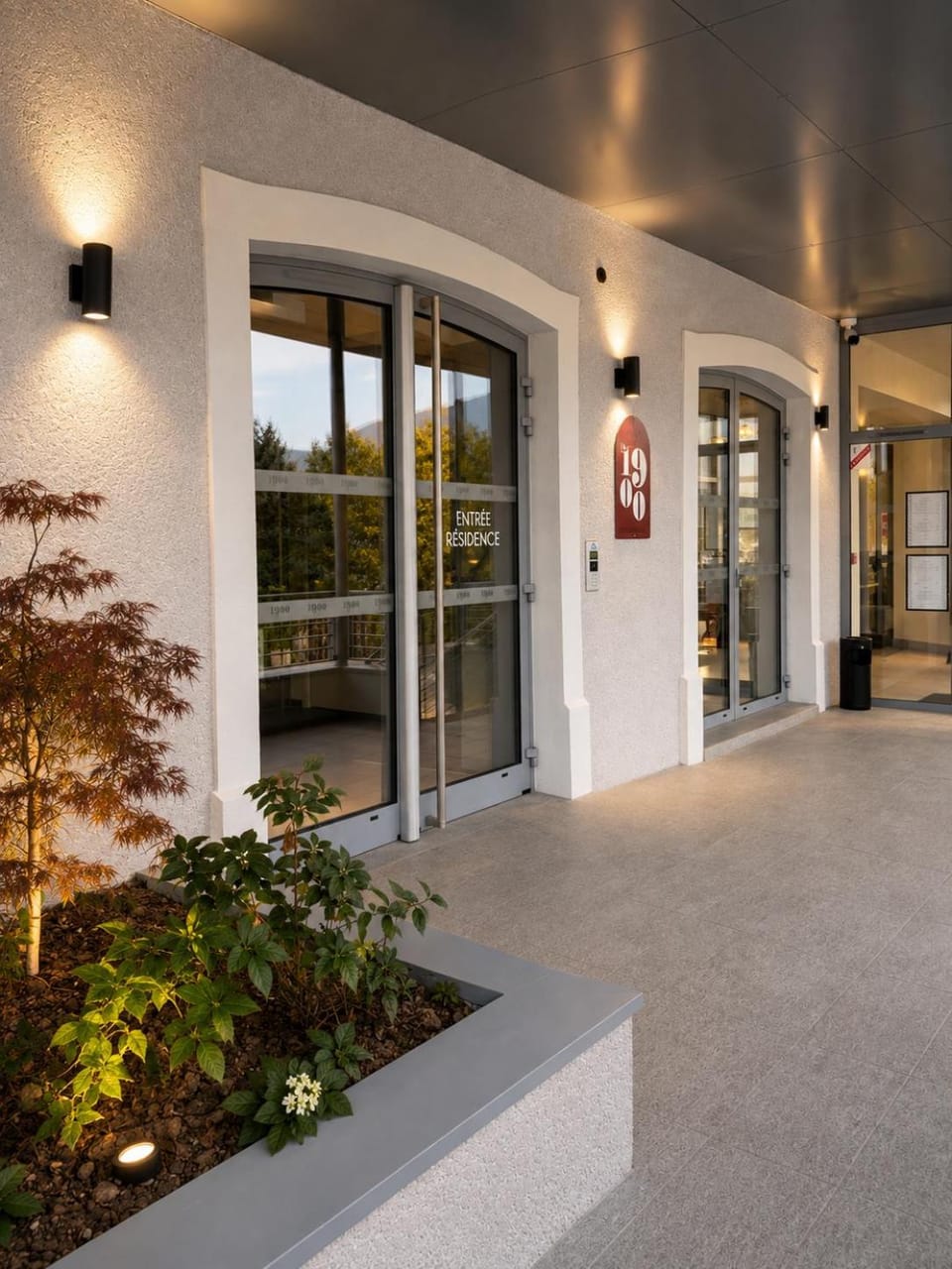 Facade/entrance