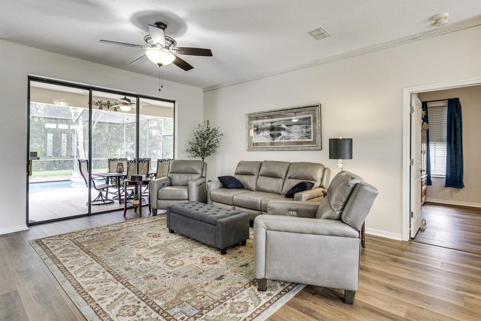 Weeki Wachee Retreat: Heated Pool and fenced Yard House in Spring Hill