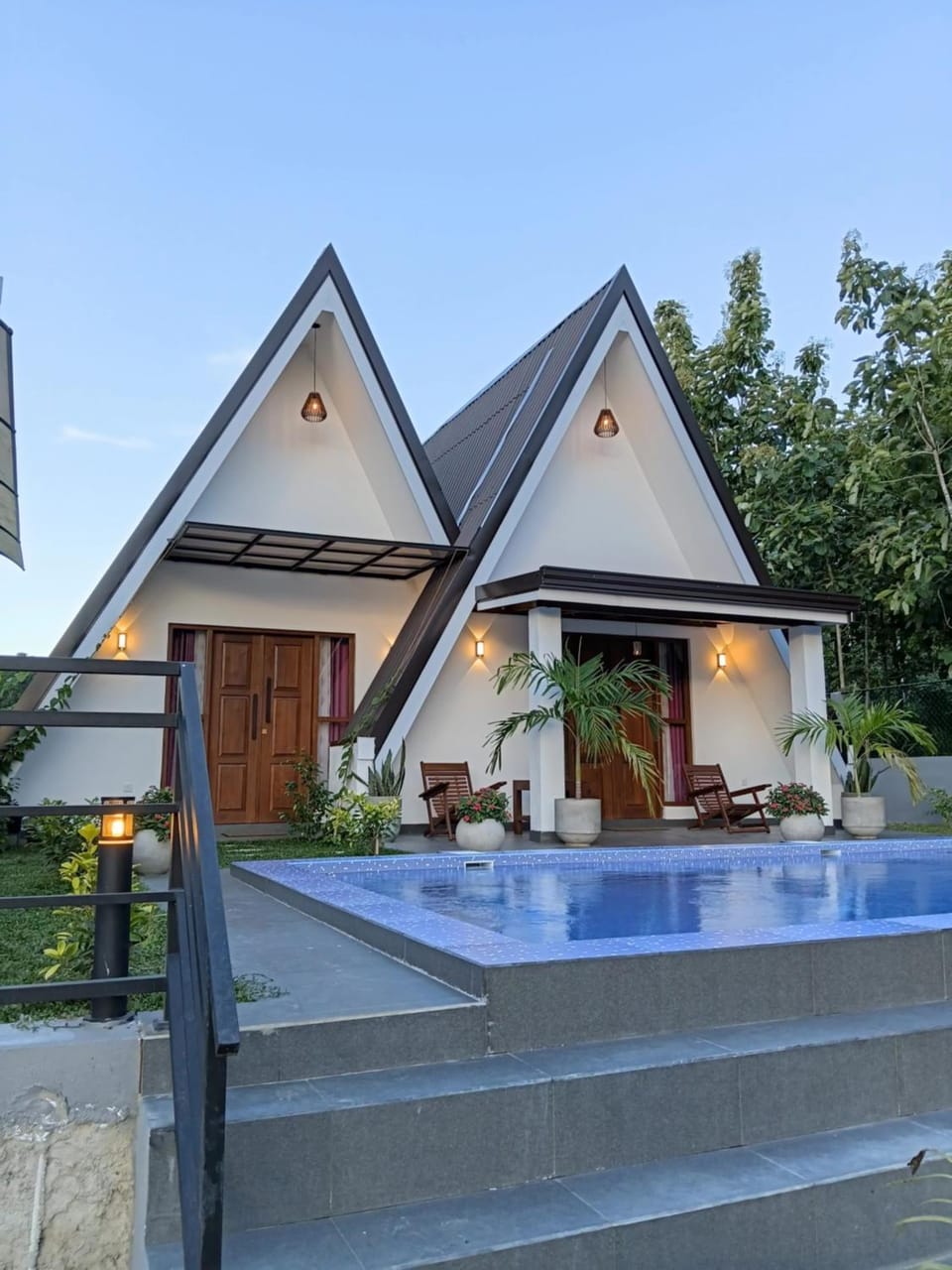 Property building, Swimming pool