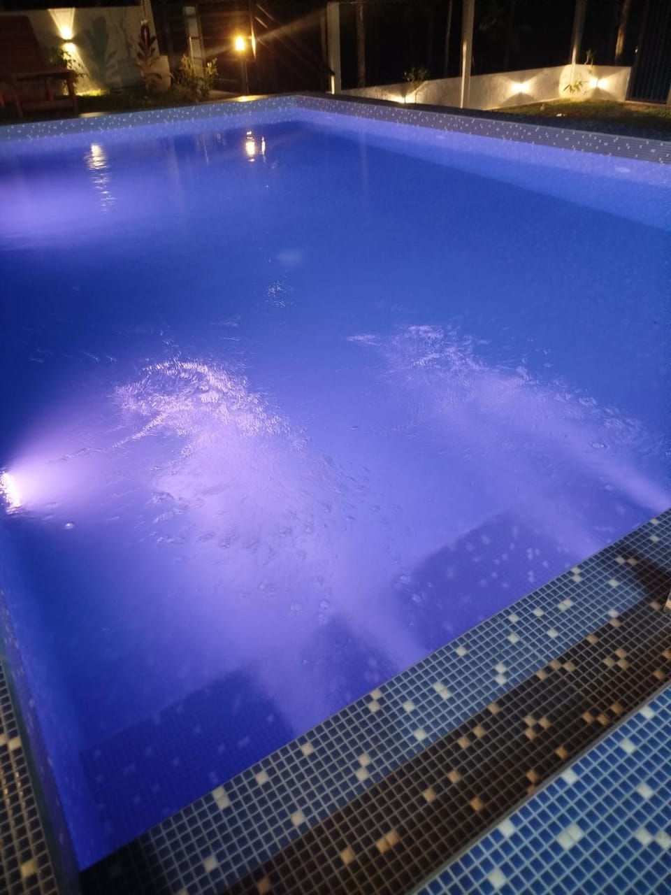 Hot Tub, Swimming pool