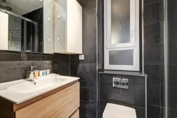 Merveilleux appartement au coeurs du Parc- Monceau Apartment in Paris