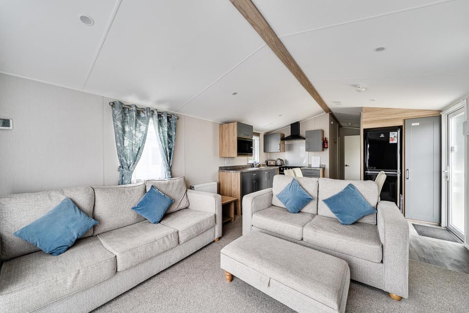 Primrose Valley 3-Bed Caravan Sleeps 8 Pets Ok House in Primrose Valley