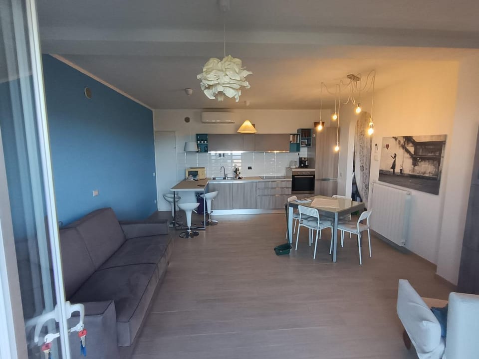 Kitchen or kitchenette, Living room, Seating area, Dining area, stove