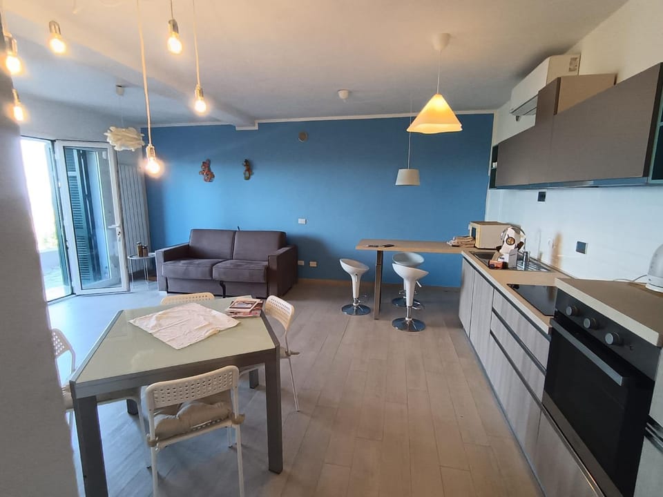 Kitchen or kitchenette, Living room, Dining area