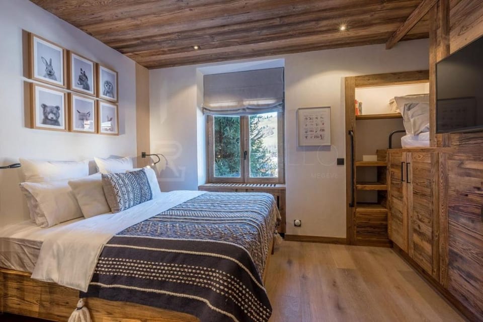 Alpine Luxury Flat Heart of Megève, 2 Min Ski Apartment in Megève
