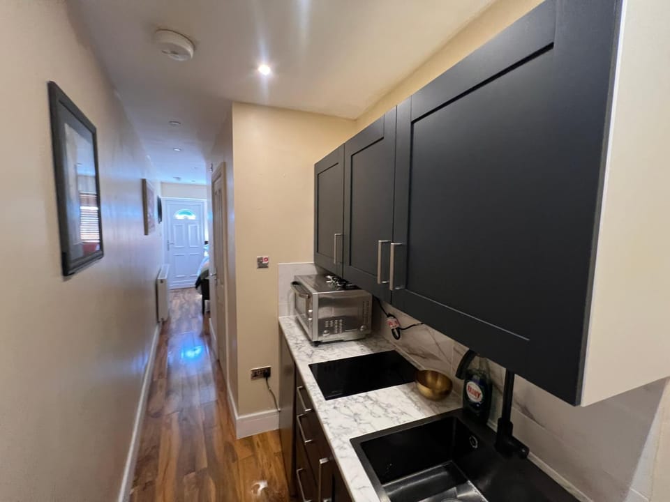 Leavesden Harry Potter Tour Accommodation - 5 mins away Bed and Breakfast in Watford