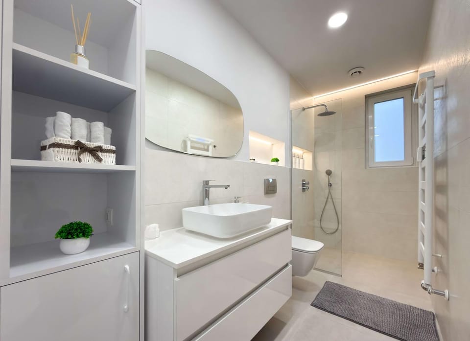 Shower, Toilet, Bathroom