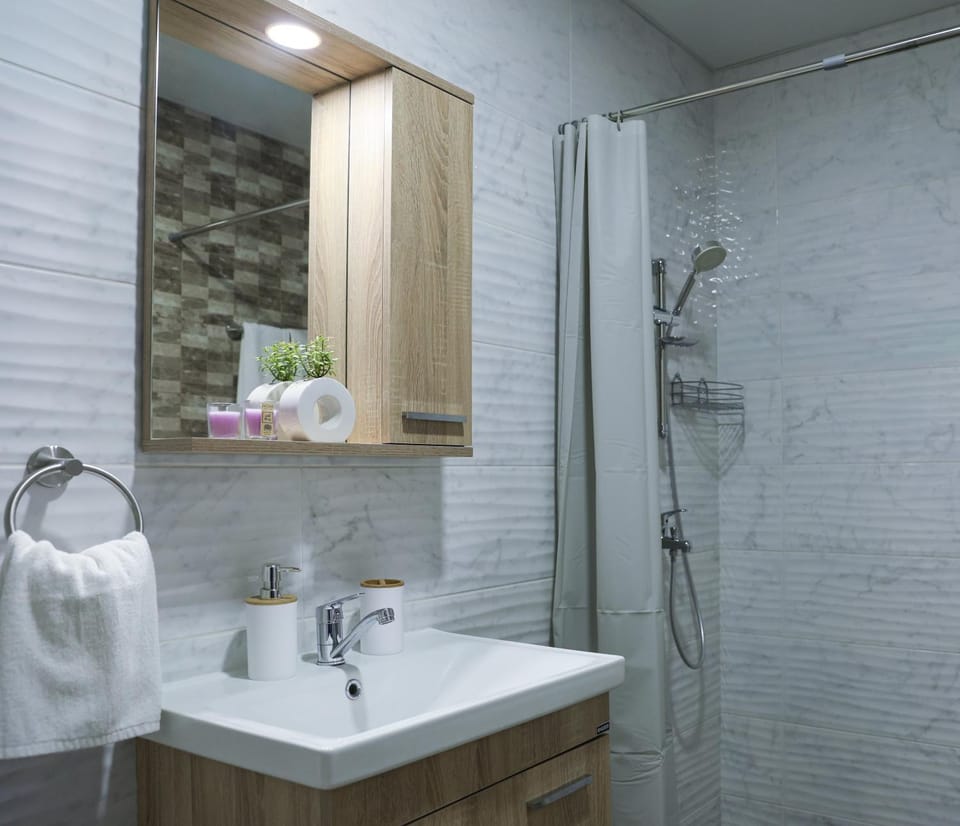 Shower, Bathroom, towels