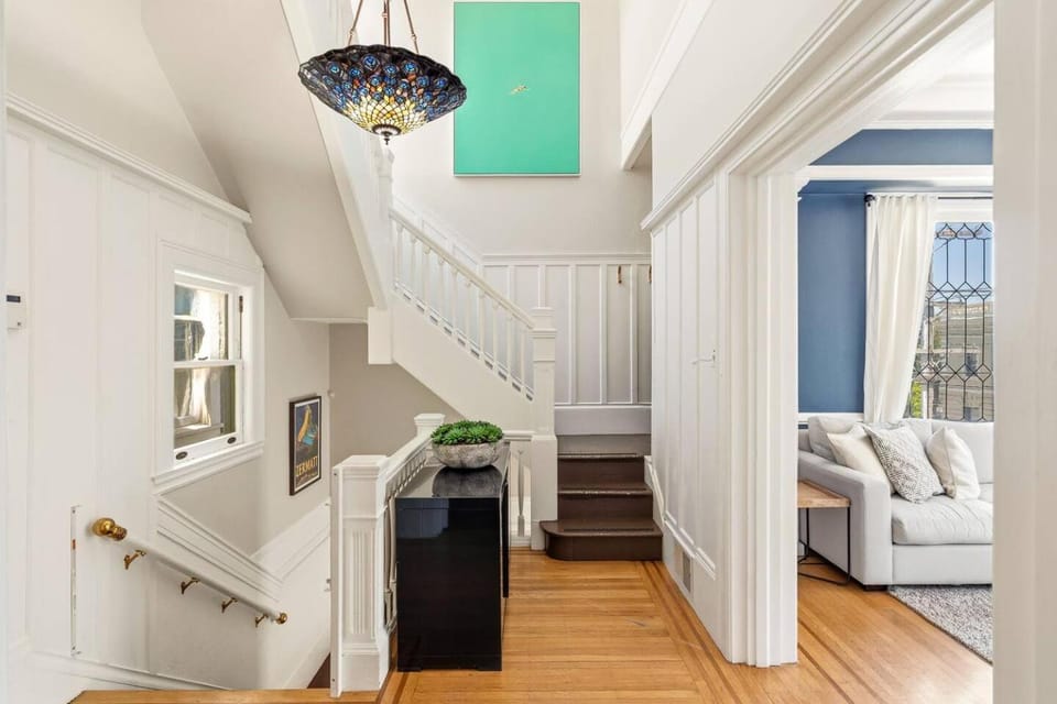 Designer-Furnished NOPA Family Home 30+ Days Apartment in Western Addition
