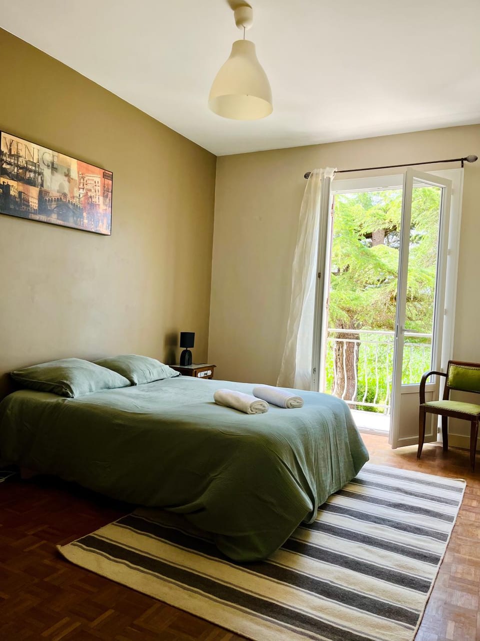 Patio, Bed, Balcony/Terrace, Photo of the whole room, Bedroom, Garden view