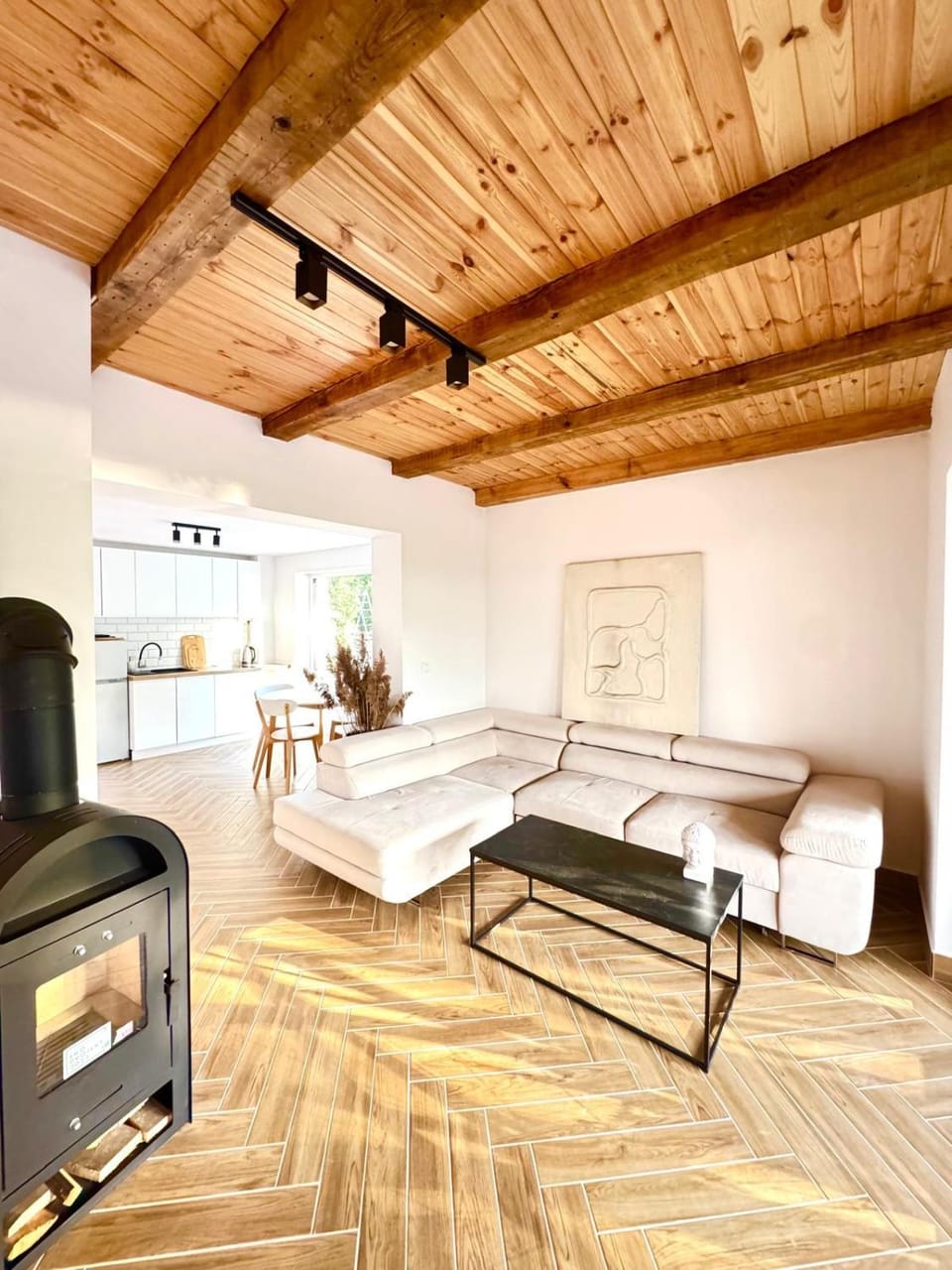 Kitchen or kitchenette, Living room, Seating area