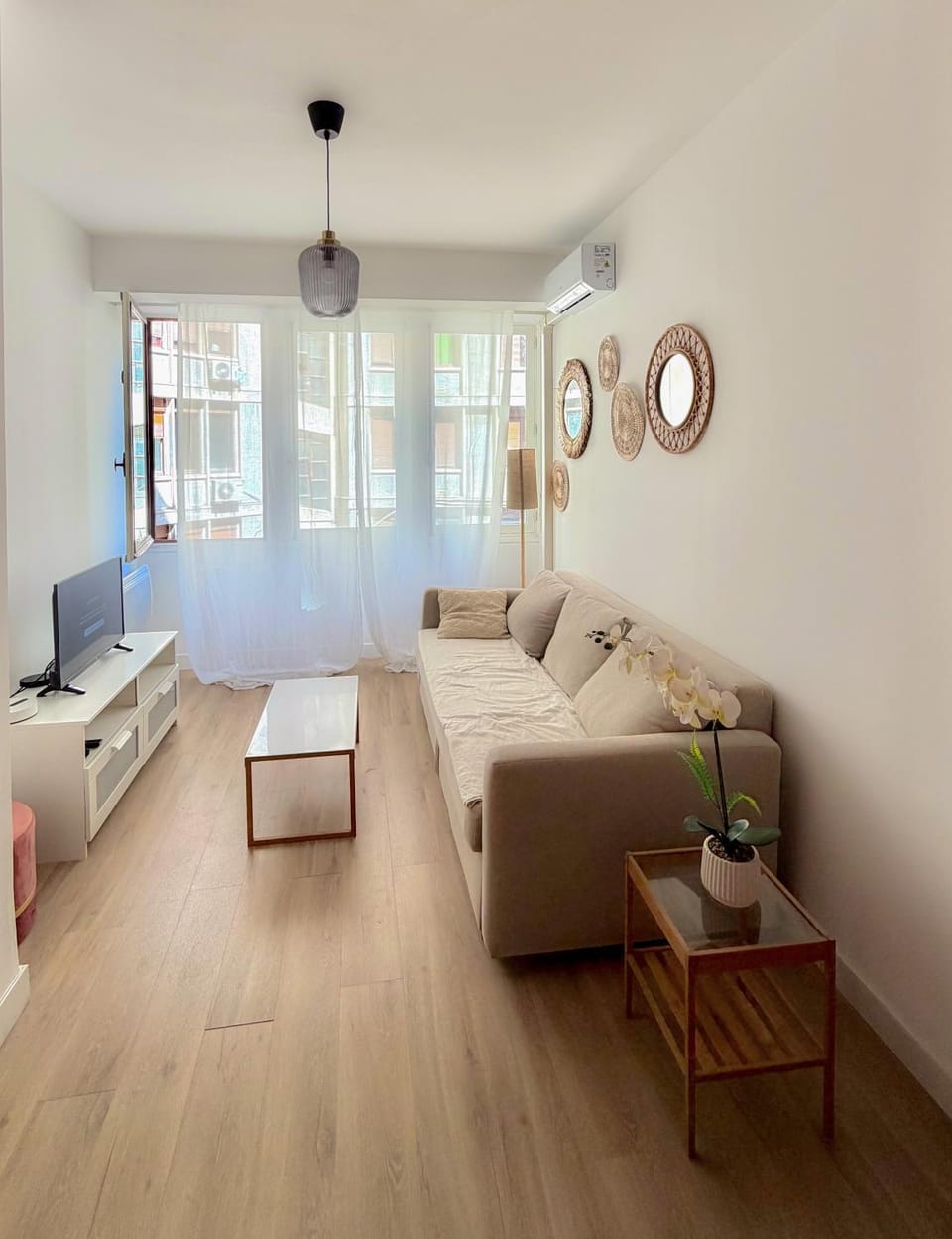 Building Canebiere Apartment in Marseille