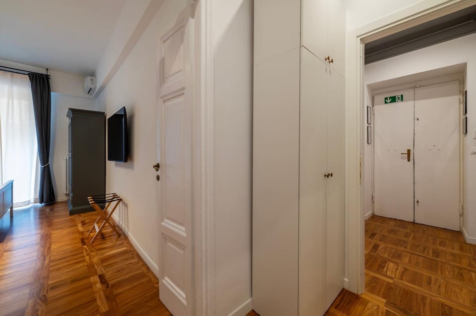 Toscana 6bis - FHTR Apartment in Rome