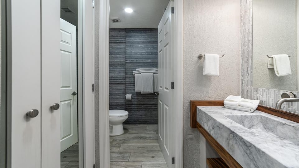 Bathroom, Bath