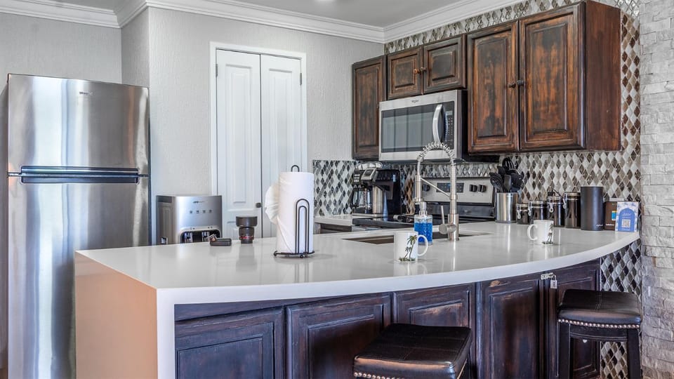 Kitchen or kitchenette, kitchen