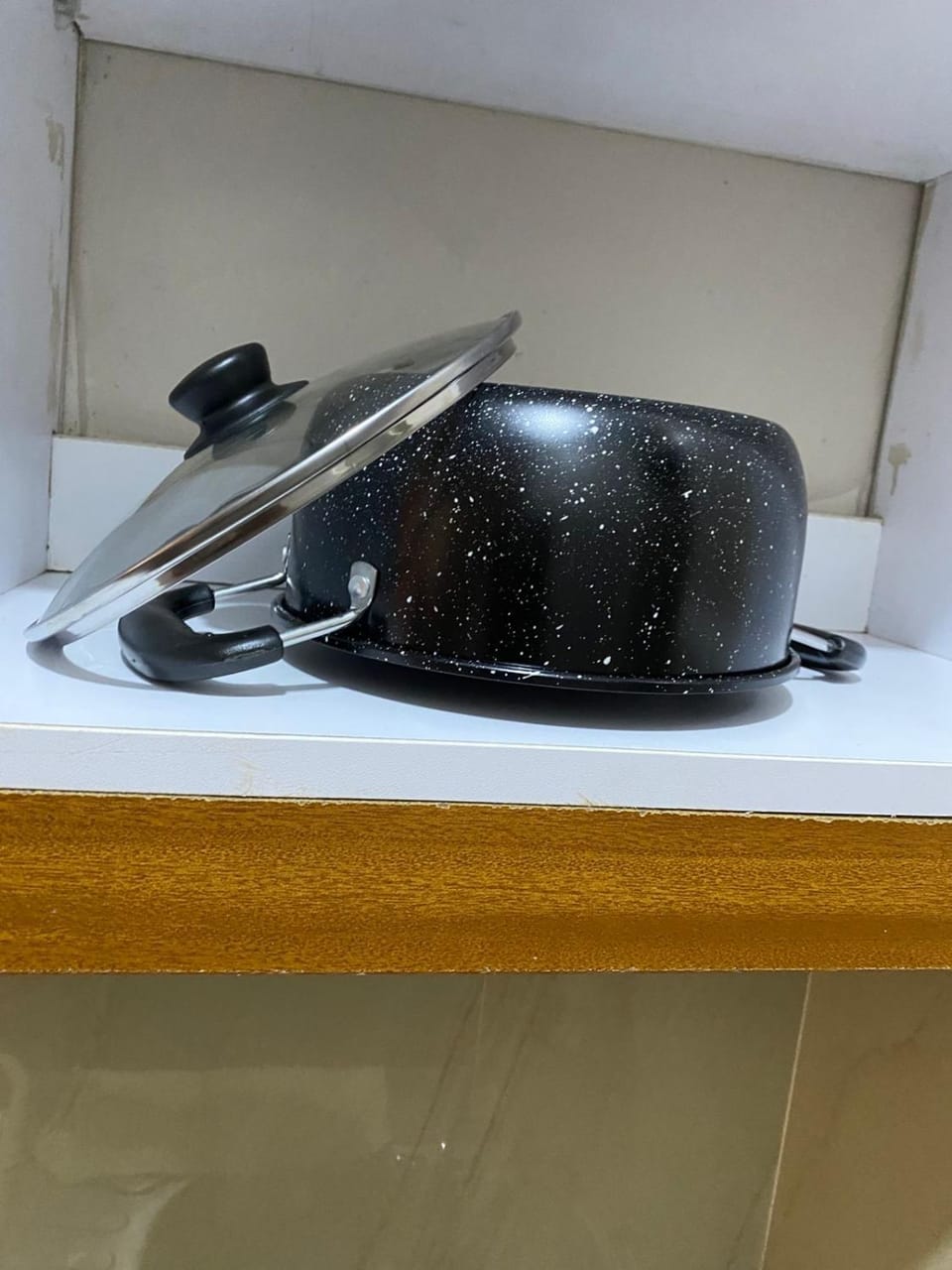 Kitchen or kitchenette, Internal: Not applicable to any particular room