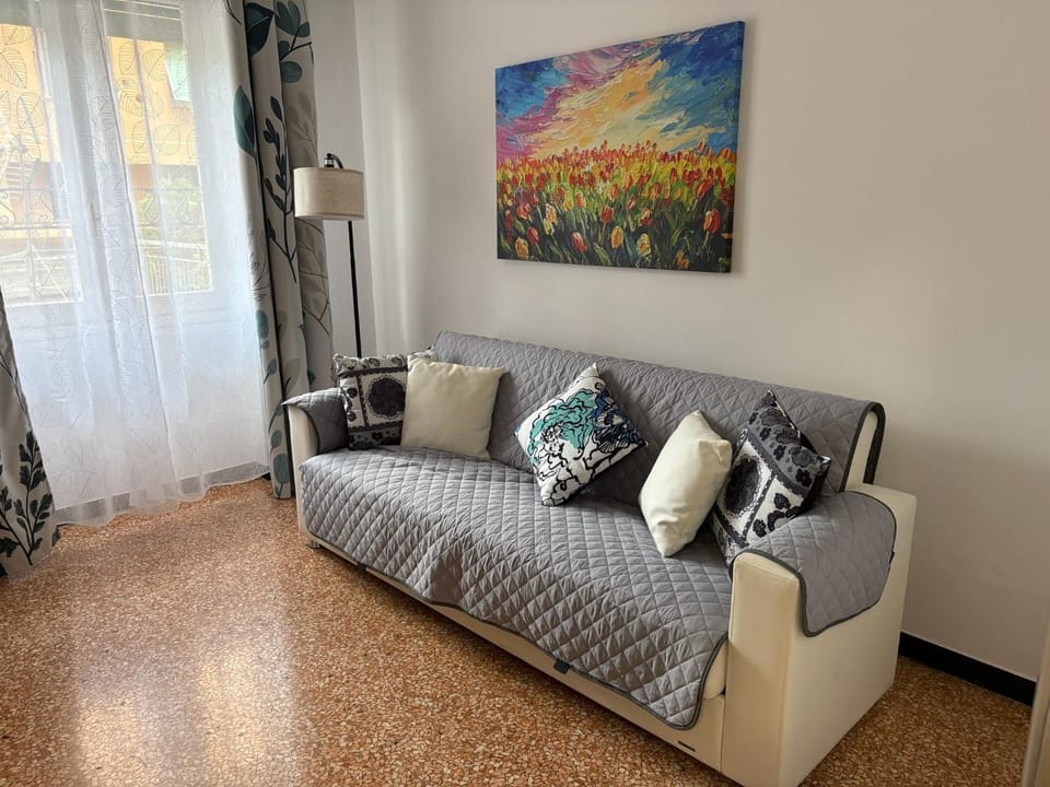 Communal lounge/ TV room