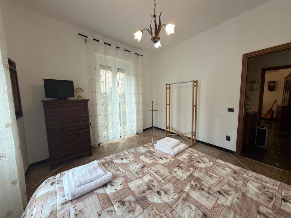 Gaslini Host Apartment with garden Apartment in Genoa
