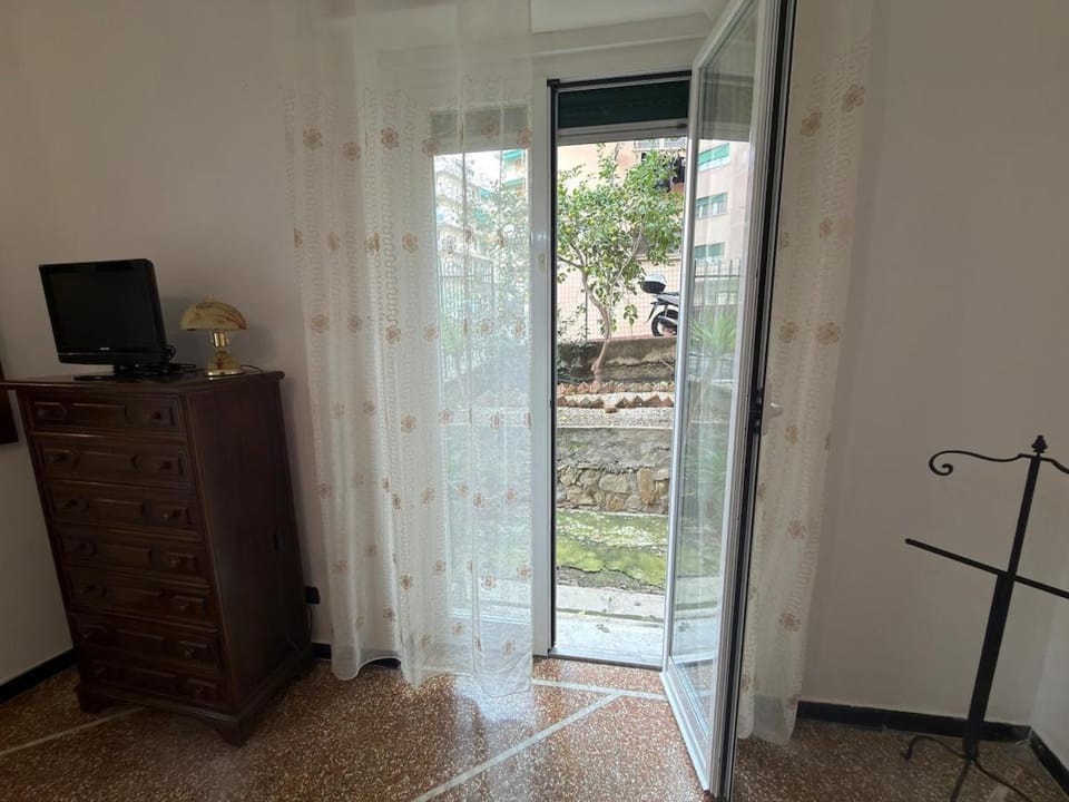 Gaslini Host Apartment with garden Apartment in Genoa