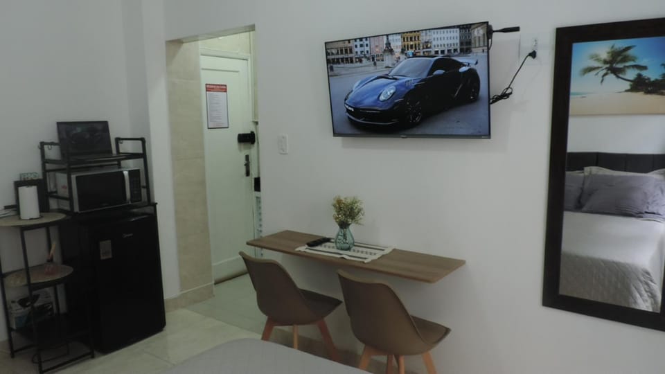 View (from property/room), Bedroom, Entertainment, furniture, internet